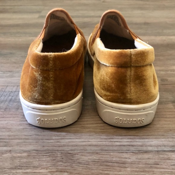 Soludos Gold Velvet Peacock Slip Ons - Picture 5 of 7